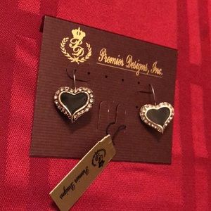NWT “Sweetheart” earrings - Pretty!